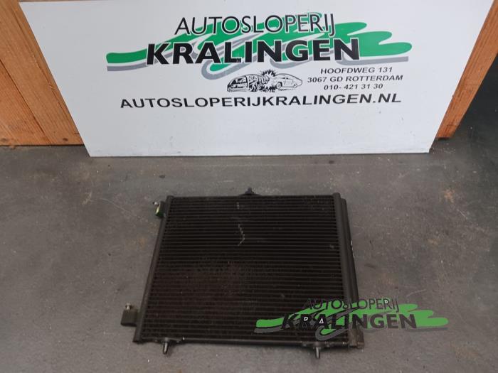 Usagé Radiateur clim Peugeot 208 I (CA/CC/CK/CL) 1.2 Vti 12V PureTech 82 Prix € 50,00 Règlement à la marge proposé par Autosloperij Kralingen B.V.