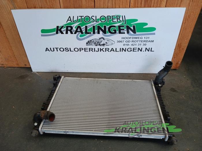 Usagé Radiateur BMW Mini (R50/53) 1.6 16V Cooper Prix € 50,00 Règlement à la marge proposé par Autosloperij Kralingen B.V.