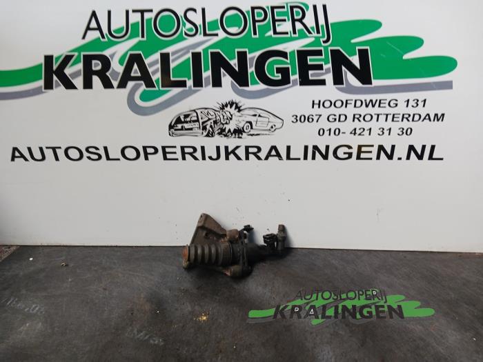 Clutch slave cylinder