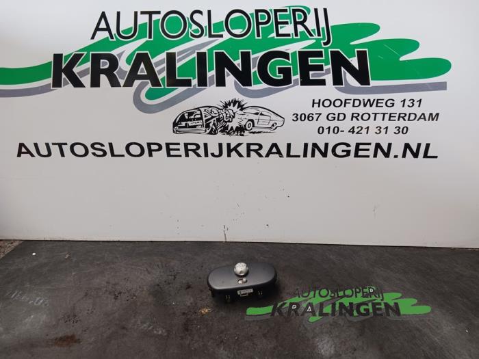 Używane Przelacznik lusterka BMW Mini (R50/53) 1.6 16V Cooper Cena € 9,99 Procedura marży oferowane przez Autosloperij Kralingen B.V.