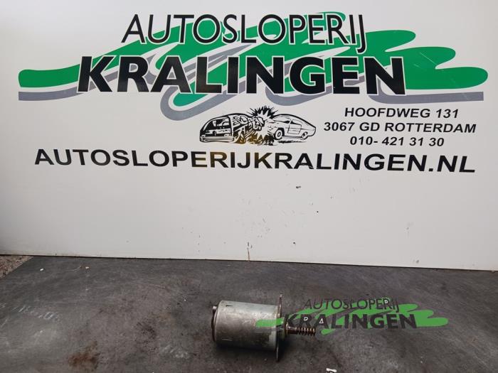 Gebrauchte Nockenwelle Verstellung Peugeot 207 SW (WE/WU) 1.4 16V Vti Preis € 19,99 Margenregelung angeboten von Autosloperij Kralingen B.V.