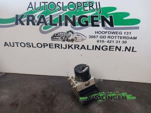 Gebrauchte ABS Pumpe BMW 1 serie (E87/87N) 116i 1.6 16V Preis € 100,00 Margenregelung angeboten von Autosloperij Kralingen B.V.