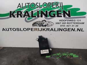 Używane Jednostka multimedialna Volkswagen Polo V (6R) 1.2 TDI 12V BlueMotion Cena € 25,00 Procedura marży oferowane przez Autosloperij Kralingen B.V.