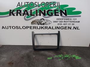 Gebrauchte Radioblende Volkswagen Polo V (6R) 1.2 TDI 12V BlueMotion Preis € 30,00 Margenregelung angeboten von Autosloperij Kralingen B.V.