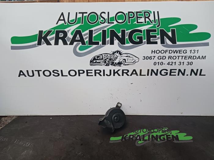 Używane Klakson Volkswagen Polo V (6R) 1.2 TDI 12V BlueMotion Cena € 9,99 Procedura marży oferowane przez Autosloperij Kralingen B.V.