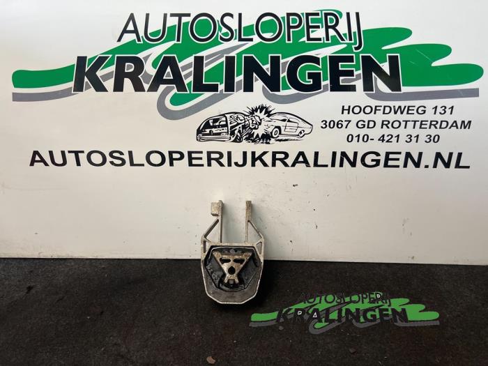 Used Engine mount Ford Focus 2 1.8 16V Flexifuel Price € 25,00 Margin scheme offered by Autosloperij Kralingen B.V.