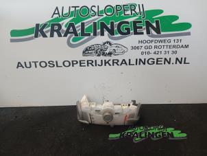 Usados Panel de control de calefacción Toyota Aygo (B10) 1.0 12V VVT-i Precio € 25,00 Norma de margen ofrecido por Autosloperij Kralingen B.V.