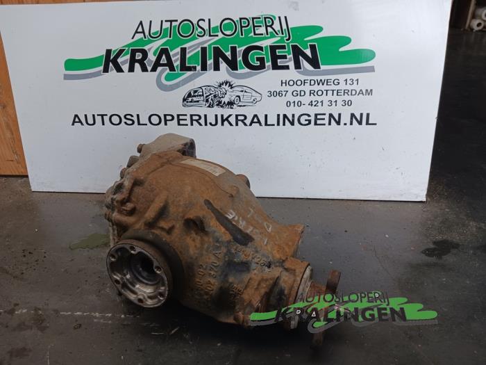 Used Rear differential BMW 1 serie (E87/87N) 118d 16V Price on request offered by Autosloperij Kralingen B.V.