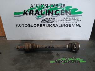 Używane Os napedowa lewy tyl BMW 1 serie (E87/87N) 116i 1.6 16V Cena € 100,00 Procedura marży oferowane przez Autosloperij Kralingen B.V.