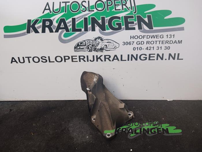 Usagé Support moteur BMW 1 serie (E87/87N) 116i 1.6 16V Prix € 25,00 Règlement à la marge proposé par Autosloperij Kralingen B.V.