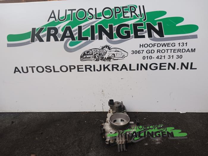 Gebrauchte Drosselklappengehäuse Mitsubishi Space Star (DG) 1.6 16V Preis € 34,99 Margenregelung angeboten von Autosloperij Kralingen B.V.