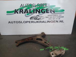 Used Front wishbone, left Volkswagen Golf Plus (5M1/1KP) 1.6 FSI 16V Price € 50,00 Margin scheme offered by Autosloperij Kralingen B.V.