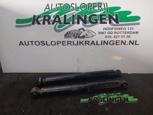 Gebrauchte Stoßdämpferset Citroen C3 (FC/FL/FT) 1.4 Preis € 50,00 Margenregelung angeboten von Autosloperij Kralingen B.V.