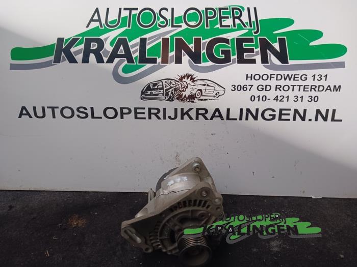 Begagnade Dynamo Volkswagen Golf III Cabrio (1E) 1.6 Pris € 50,00 Marginaltabell erbjuds av Autosloperij Kralingen B.V.