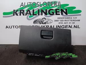 Used Glovebox Fiat Grande Punto (199) 1.2 Price € 50,00 Margin scheme offered by Autosloperij Kralingen B.V.