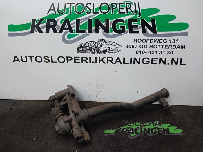 Begagnade Termostathus Volkswagen Golf Plus (5M1/1KP) 1.6 FSI 16V Pris € 50,00 Marginaltabell erbjuds av Autosloperij Kralingen B.V.