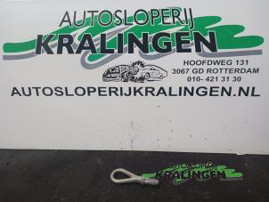 Usagé Crochet de remorquage avant Audi A6 (C6) 3.0 TDI V6 24V Quattro Prix € 20,00 Règlement à la marge proposé par Autosloperij Kralingen B.V.