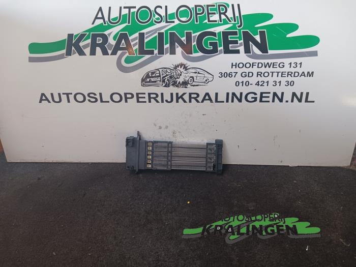 Begagnade Värmeelement Peugeot 508 SW (8E/8U) 1.6 HDiF 16V Pris € 25,00 Marginaltabell erbjuds av Autosloperij Kralingen B.V.