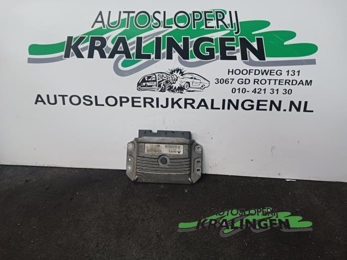 Used Engine management computer Renault Megane II (BM/CM) 1.6 16V Price € 39,99 Margin scheme offered by Autosloperij Kralingen B.V.
