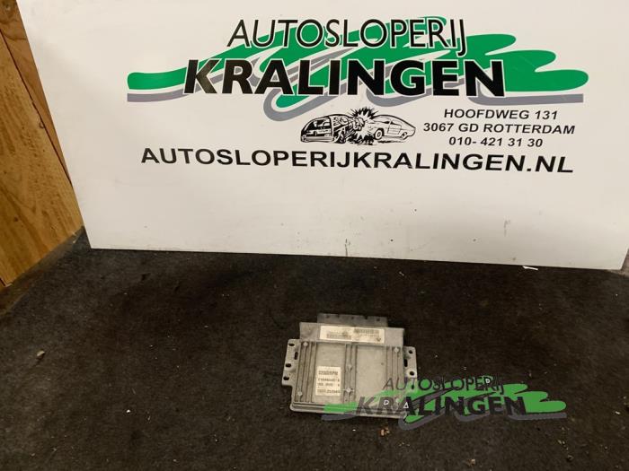 Used Engine management computer Renault Laguna II (BG) 1.8 16V Price € 29,99 Margin scheme offered by Autosloperij Kralingen B.V.