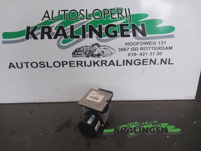 Begagnade ABS-pump Opel Vectra C GTS 1.8 16V Pris € 14,97 Marginaltabell erbjuds av Autosloperij Kralingen B.V.