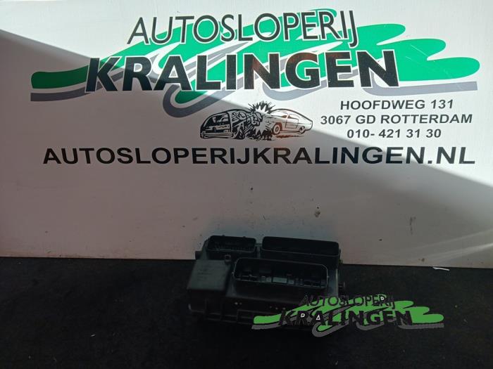 Begagnade Säkringsbox Opel Corsa D 1.2 16V Pris € 50,00 Marginaltabell erbjuds av Autosloperij Kralingen B.V.