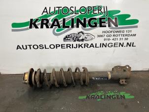 Used Front shock absorber, right Daihatsu Sirion 2 (M3) 1.3 16V DVVT Price on request offered by Autosloperij Kralingen B.V.