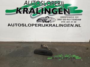 Usagé Serrure de coffre Renault Scénic I (JA) 1.6 16V Prix € 50,00 Règlement à la marge proposé par Autosloperij Kralingen B.V.