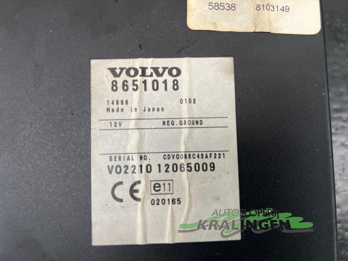 CD changer from a Volvo V70 (SW) 2.4 T 20V 2000