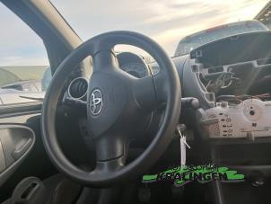 Usados Airbag set + dashboard Toyota Aygo (B10) 1.0 12V VVT-i Precio € 400,00 Norma de margen ofrecido por Autosloperij Kralingen B.V.