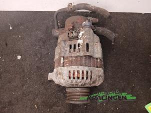 Dynamo van een Kia Carens II (FJ) 2.0 CRDI 16V 2004