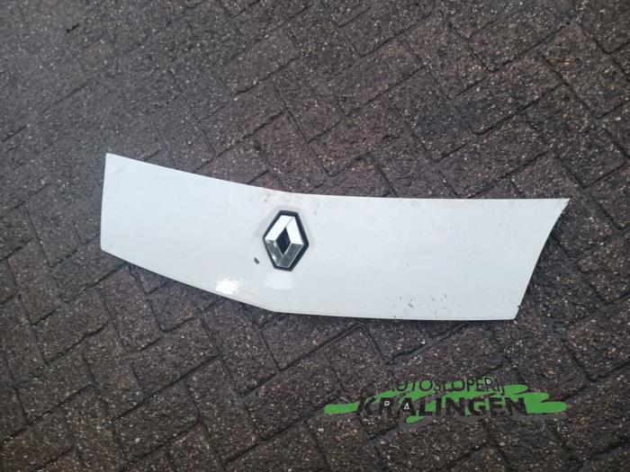 Używane Grill Renault Kangoo Express (FW) 1.5 dCi 85 Cena € 49,99 Procedura marży oferowane przez Autosloperij Kralingen B.V.
