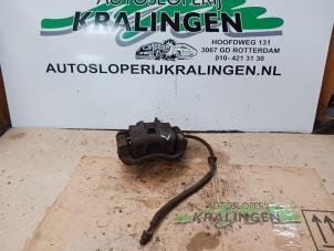 Gebrauchte Bremszange links vorne Kia Rio II (DE) 1.4 16V Preis € 35,00 Margenregelung angeboten von Autosloperij Kralingen B.V.