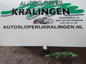 Used Heater resistor Kia Rio II (DE) 1.4 16V Price € 20,00 Margin scheme offered by Autosloperij Kralingen B.V.