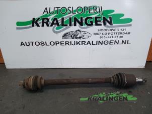 Usagé Arbre de transmission arrière droit Smart Fortwo Coupé (450.3) 0.7 Prix € 40,00 Règlement à la marge proposé par Autosloperij Kralingen B.V.
