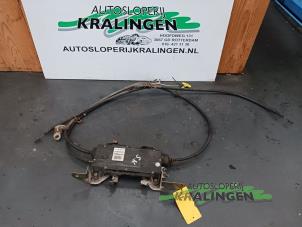 Used Parking brake motor Renault Espace (JK) 2.0 16V Turbo Price € 100,00 Margin scheme offered by Autosloperij Kralingen B.V.