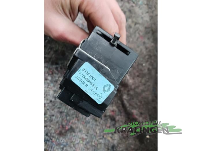 Indicator switch from a Renault Twingo (C06) 1.2 2000