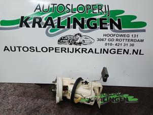 Używane Pompa benzynowa BMW 3 serie Compact (E46/5) 316ti 16V Cena € 50,00 Procedura marży oferowane przez Autosloperij Kralingen B.V.
