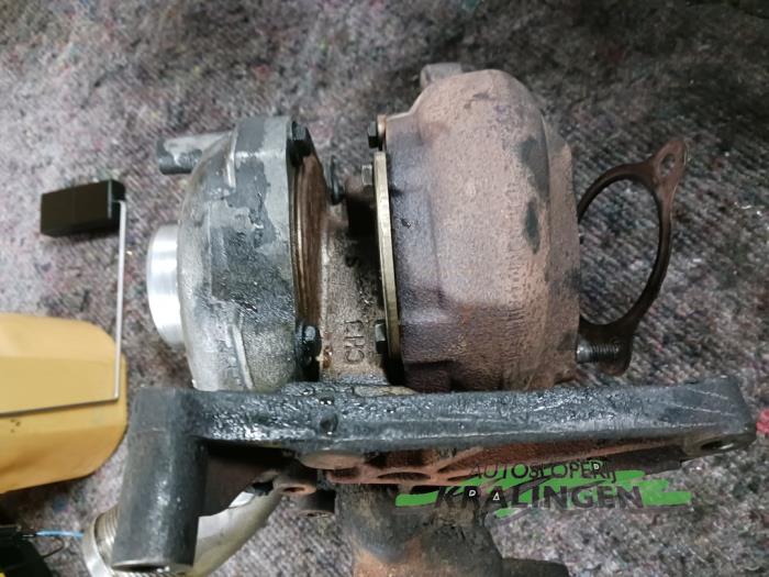 Turbo van een Audi A6 (C6) 3.0 TDI V6 24V Quattro 2004