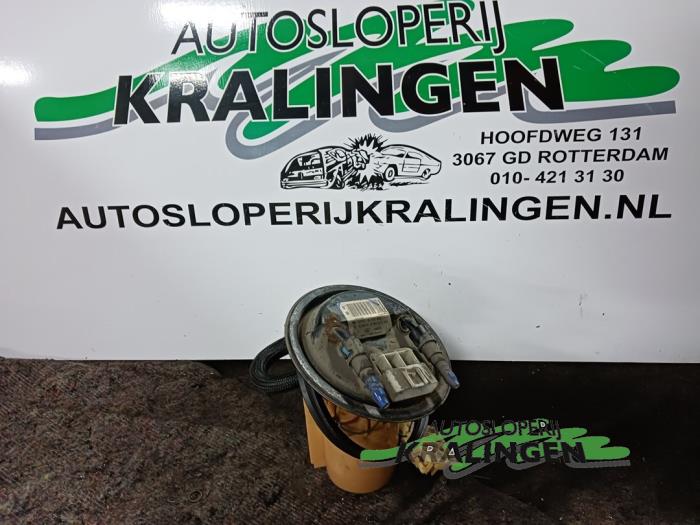 Gebrauchte Benzinpumpe Opel Astra G (F07) 1.8 16V Preis € 16,99 Margenregelung angeboten von Autosloperij Kralingen B.V.