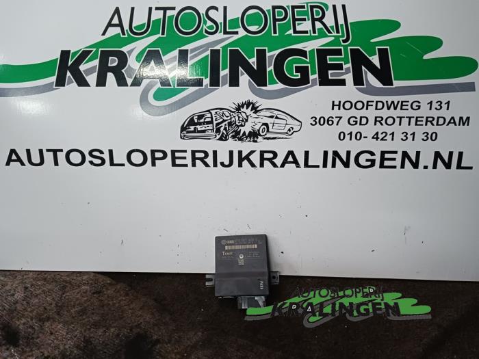 Begagnade Gateway-modul Audi A6 (C6) 3.2 V6 24V FSI Quattro Pris € 19,98 Marginaltabell erbjuds av Autosloperij Kralingen B.V.