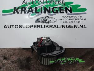 Używane Silnik wentylatora nagrzewnicy Audi A6 (C6) 3.2 V6 24V FSI Quattro Cena na żądanie oferowane przez Autosloperij Kralingen B.V.