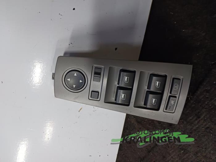 Electric window switch from a BMW 7 serie (E65/E66/E67) 730d 24V 2005