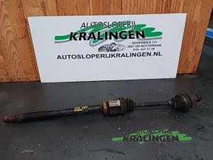 Gebrauchte Antriebswelle rechts vorne Volvo S80 (TR/TS) 2.4 20V 140 Preis € 100,00 Margenregelung angeboten von Autosloperij Kralingen B.V.