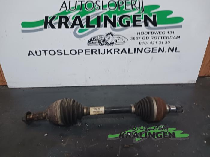 Usagé Cardan gauche (transmission) Opel Astra J (PC6/PD6/PE6/PF6) 1.7 CDTi 16V 125 Prix € 24,99 Règlement à la marge proposé par Autosloperij Kralingen B.V.