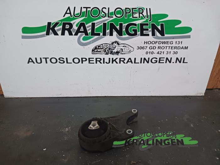 Used Engine mount Opel Astra J (PC6/PD6/PE6/PF6) 1.7 CDTi 16V 125 Price € 35,00 Margin scheme offered by Autosloperij Kralingen B.V.