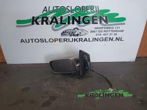 Używane Lusterko zewnetrzne lewe Toyota Yaris (P1) 1.5 T Sport 16V VVT-i Cena € 50,00 Procedura marży oferowane przez Autosloperij Kralingen B.V.