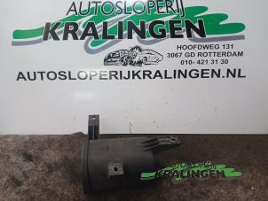 Usados Filtro de carbón BMW X5 (E53) 3.0 24V Precio € 25,00 Norma de margen ofrecido por Autosloperij Kralingen B.V.