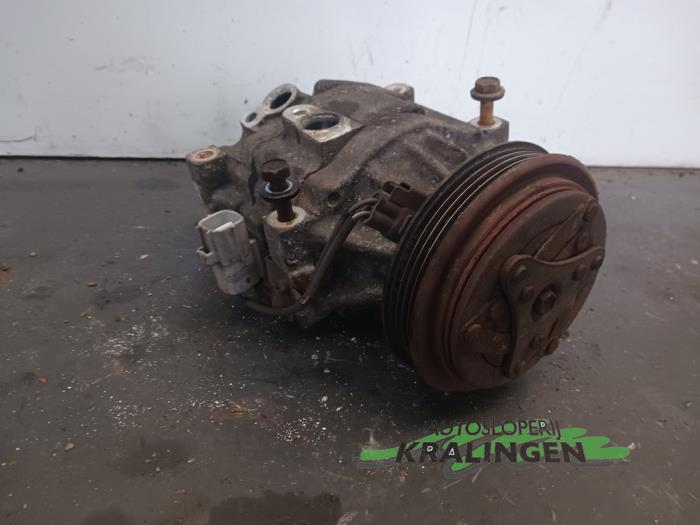 Air conditioning pump from a Toyota Yaris Verso (P2) 1.5 16V 2000