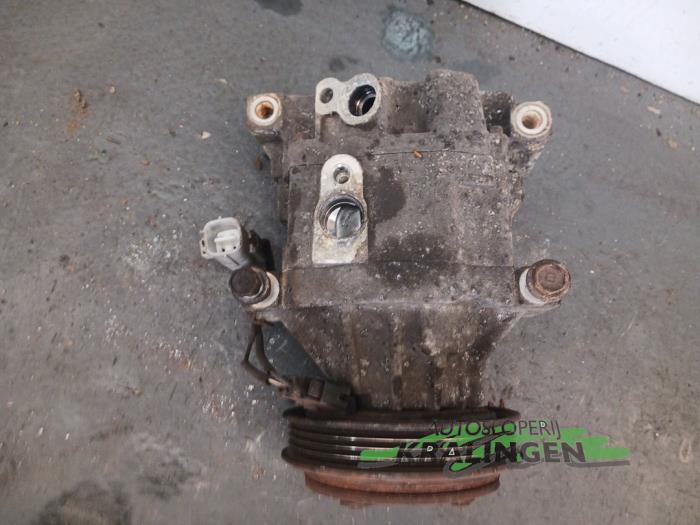 Air conditioning pump from a Toyota Yaris Verso (P2) 1.5 16V 2000
